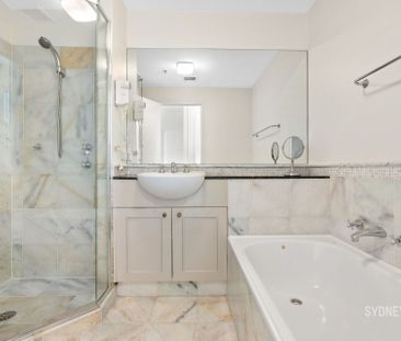 PERFECTLY POSITIONED | Furnished - Photo 6