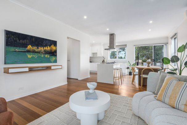 Stylish Living, Outstanding Entertaining - Photo 1