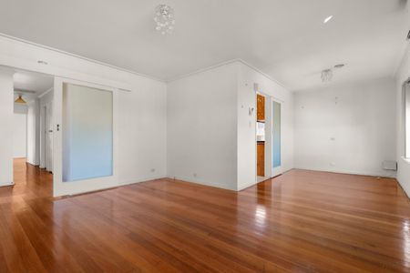 FAMILY FRIENDLY - Photo 4