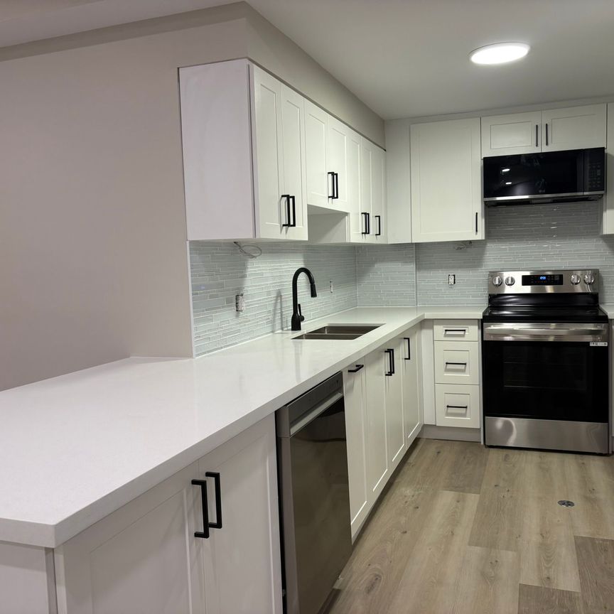 For Lease - 1784 Big Bay Point Road Unit# C, Innisfil, Ontario - Photo 1