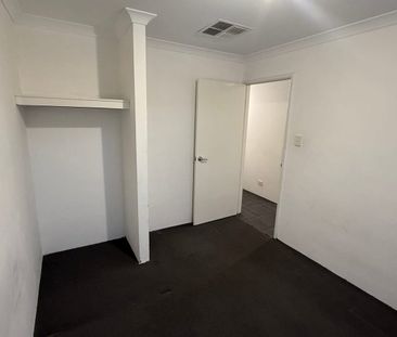 31 Kilkenny Loop, Brookdale, WA 6112 - Photo 3