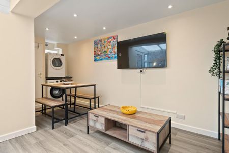 5 bedroom terraced house to rent - Photo 2