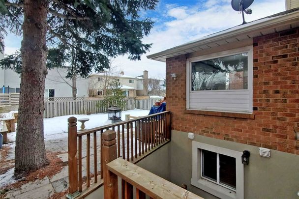 For Lease - 1671 Moongate Crescent Unit# Main & 2nd Floor, Mississauga, Ontario - Photo 1