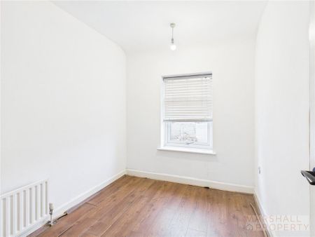 3 bedroom terraced house to rent - Photo 4