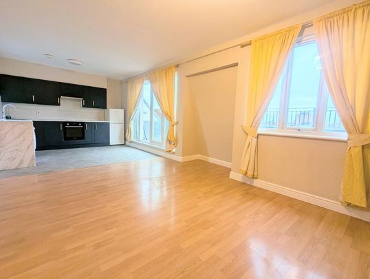 2 bedroom flat to rent - Photo 1
