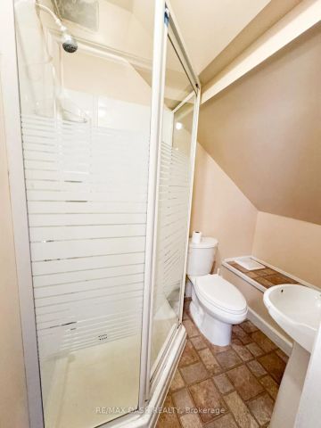 1529 Queen Street E #Main fl - Photo 4