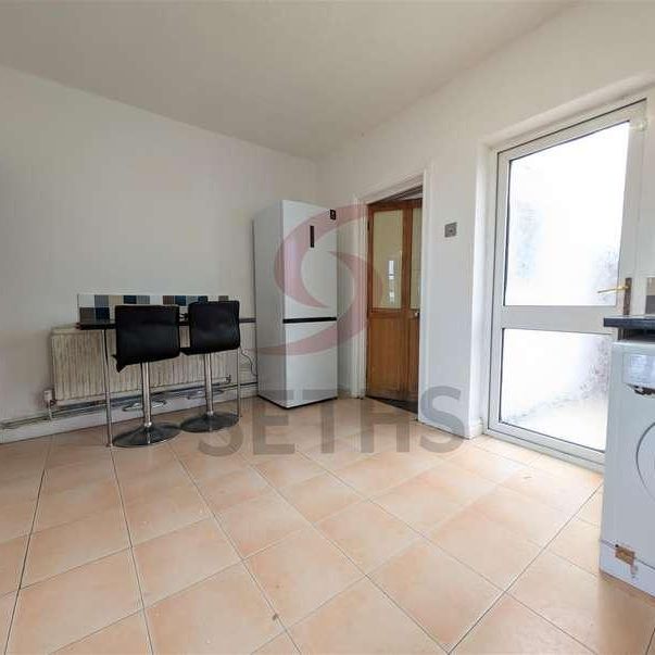 Rotherby Avenue, Rushey Mead, Leicester, LE4 - Photo 1