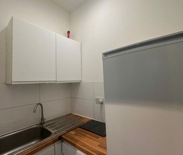 Studio to rent - Photo 6