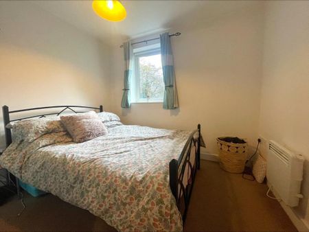 1 bedroom flat to rent - Photo 2