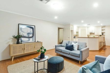 Comfort, Space & Convenience – The Perfect Family Home - Photo 2