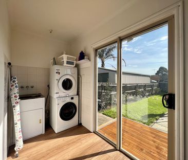 Spacious Family Home in the Heart of Bell Post Hill - Photo 5