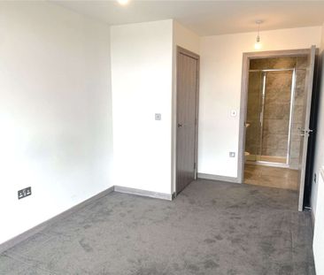 Two bedroom purpose built apartment - Photo 1
