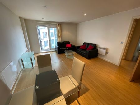 2 bedroom to let - Photo 3