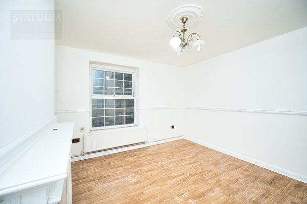 3 bedroom flat to rent - Photo 1