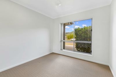 4 Bedroom Home with Fully Fenced Yard - Photo 4
