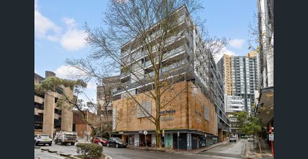 Modern Apartment with Style, Light & Location - Photo 5