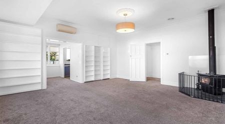 Renovated Family Home in Merivale - Photo 2