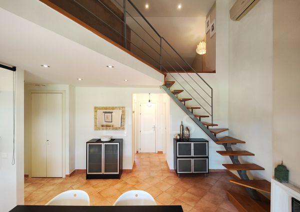 Apartamento T1+1 mobilado e com varandas, no condomínio da Herdade da Aroeira