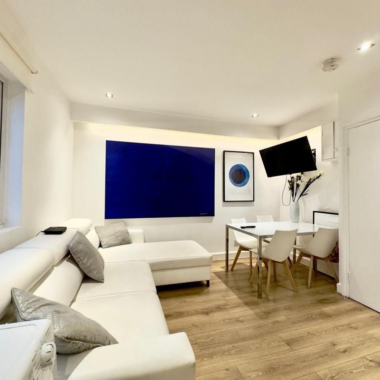 2 bedroom flat to rent - Photo 1