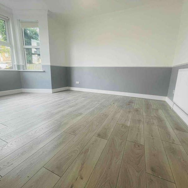 Gibbon Road, London, SE15 - Photo 1