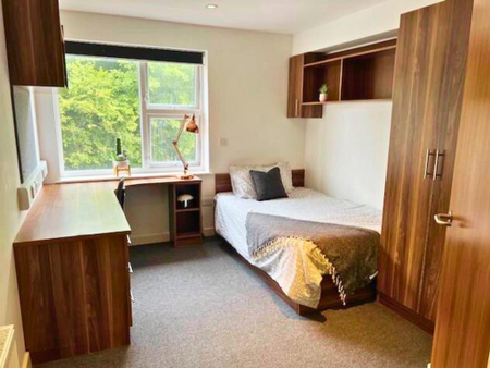 6 bedroom flat to rent - Photo 4