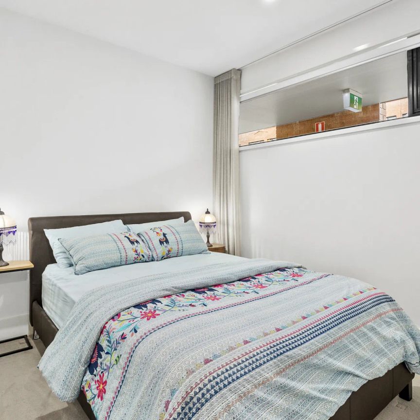 Modern Living on the Foreshore - Photo 1