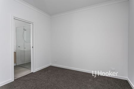 Modern Living - Photo 3