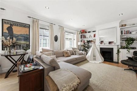 3 bedroom house in London - Photo 3