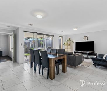 MODERN LIVING IN THE POPULAR MOVIDA ESTATE - Photo 1