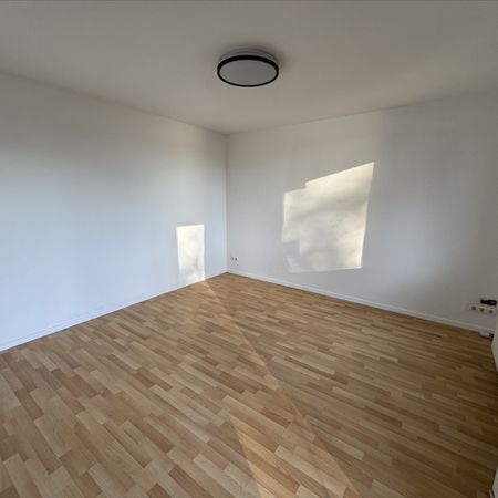 Location Appartement 2 pièces 43m² - Photo 3