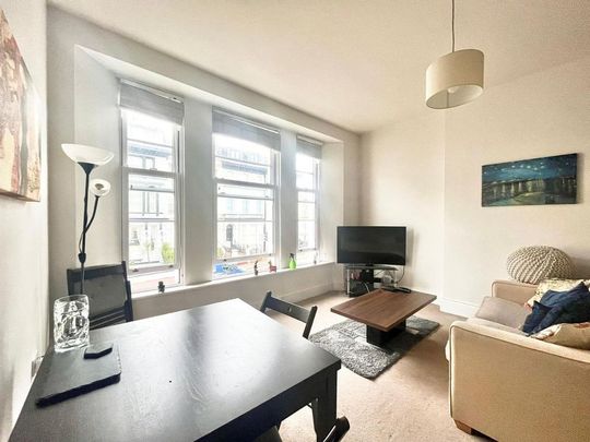 2 bedroom flat to rent - Photo 1