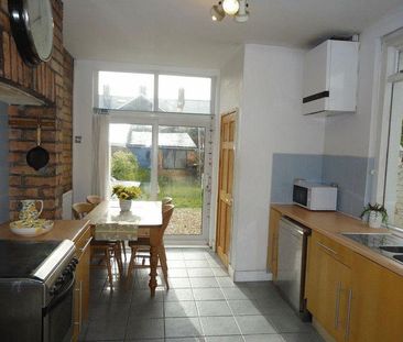 4 bedroom terraced house to rent - Photo 4