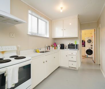 2 Bedroom - Rear Unit on the main stretch of Invercargill! - Photo 2