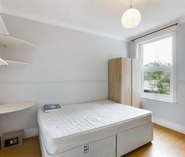 4 bedroom terraced house to rent - Photo 5