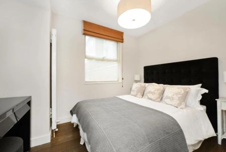 3 Bedroom Flat - Photo 3