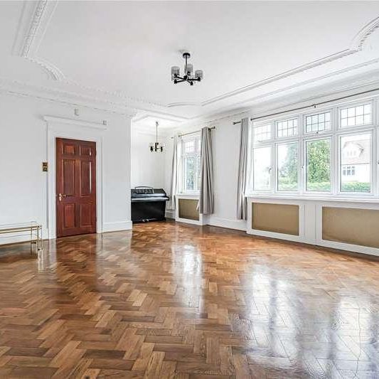 Broad Walk, London, N21 - Photo 1