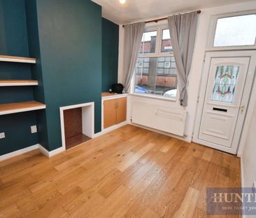 2 bedroom House To Let Total Size: 711 SQ FT - Photo 3