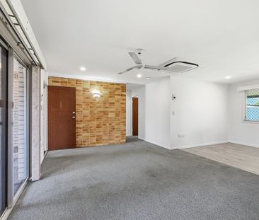 Charming Fully Renovated 3-Bedroom Home – Central Location! - Photo 3