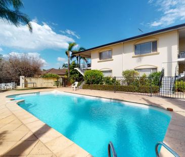 A resort in downtown Como. - Photo 3