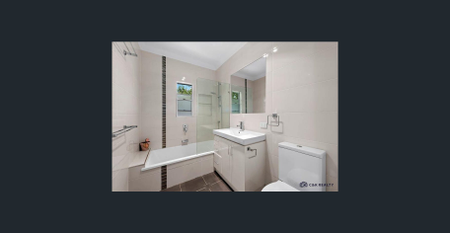 Spacious 3-bedroom home on large corner block – 5km from Brisbane CBD - Photo 3