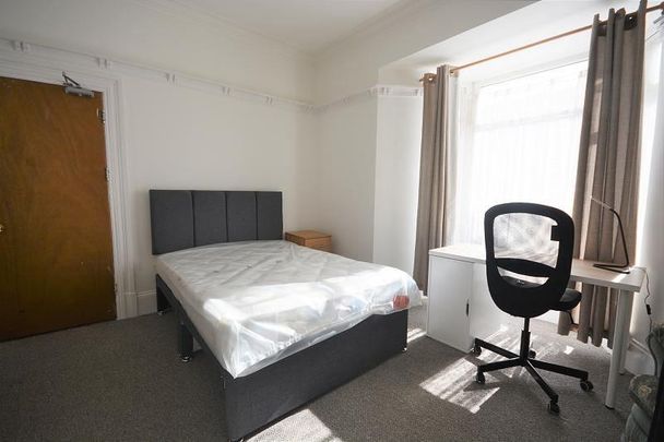 4 bedroom house to rent - Photo 1