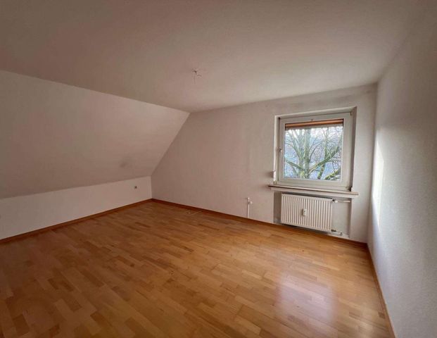 Lichtdurchflutete 2-Zimmer-DG-Wohnung in der nördlichen Gartenstadt - Foto 1