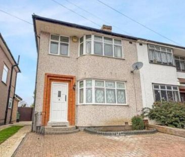 3 bedroom semi-detached house to rent - Photo 3