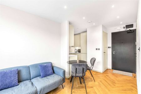 A modern one bedroom apartment in a new build development with a gym and communal roof terrace. - Photo 2