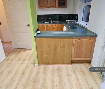 3 bedroom terraced house to rent - Photo 4