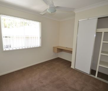 Lovely 3 Bed Townhouse for Rent - Photo 2