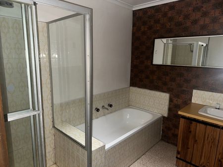 1/12 Oriel Road, Ivanhoe - Photo 5