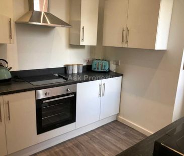 1 bedroom in a house share to rent - Photo 4