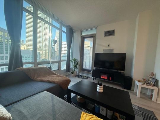 For Lease - 361 Front Street Unit# 1512, Toronto, Ontario - Photo 1