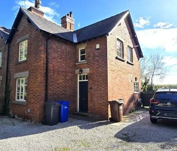 2 bedroom semi-detached house to rent - Photo 3